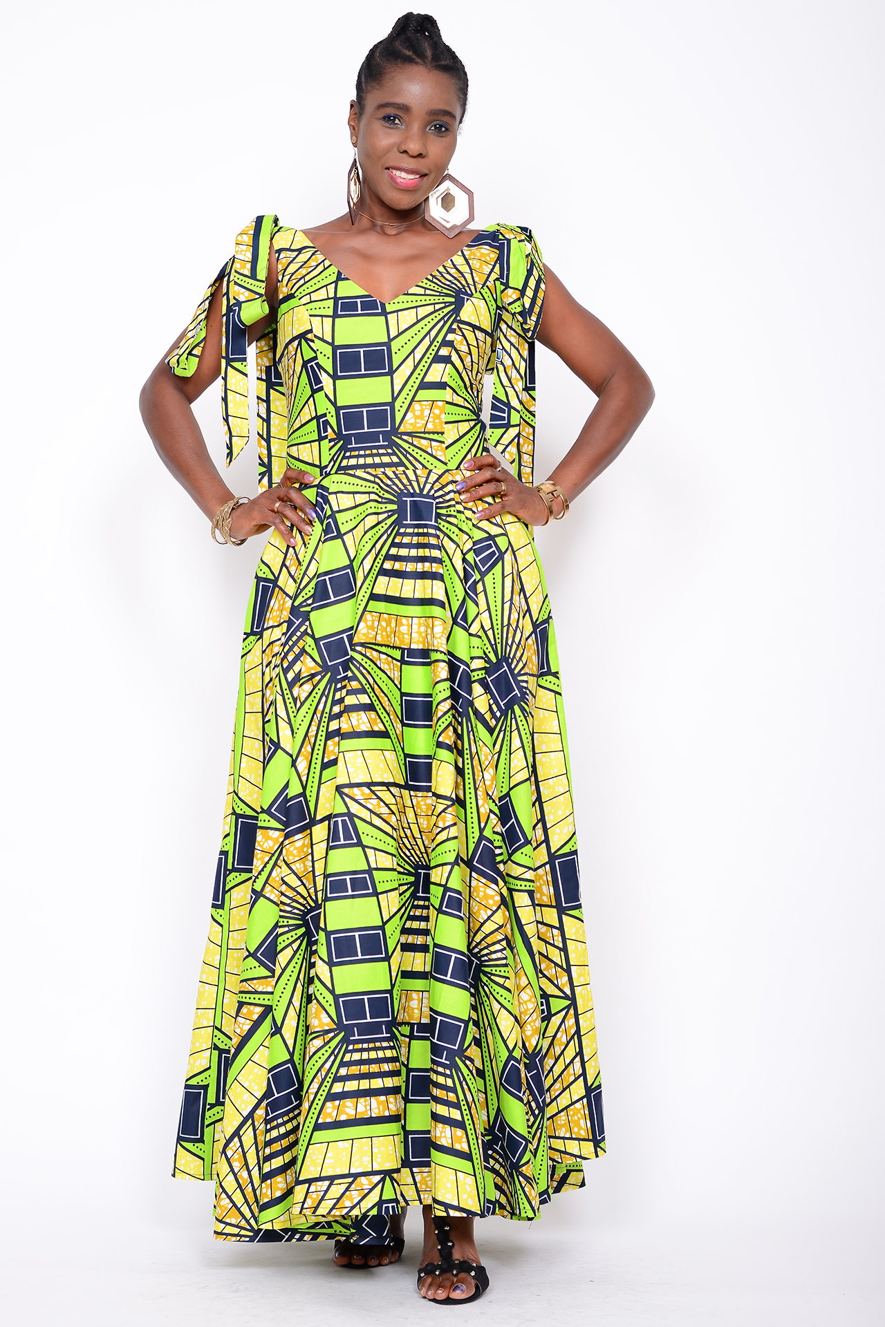 Afri Mode - Euge-W Kollektion 2024 -  Juni - das afrikanische Kleid Estelle