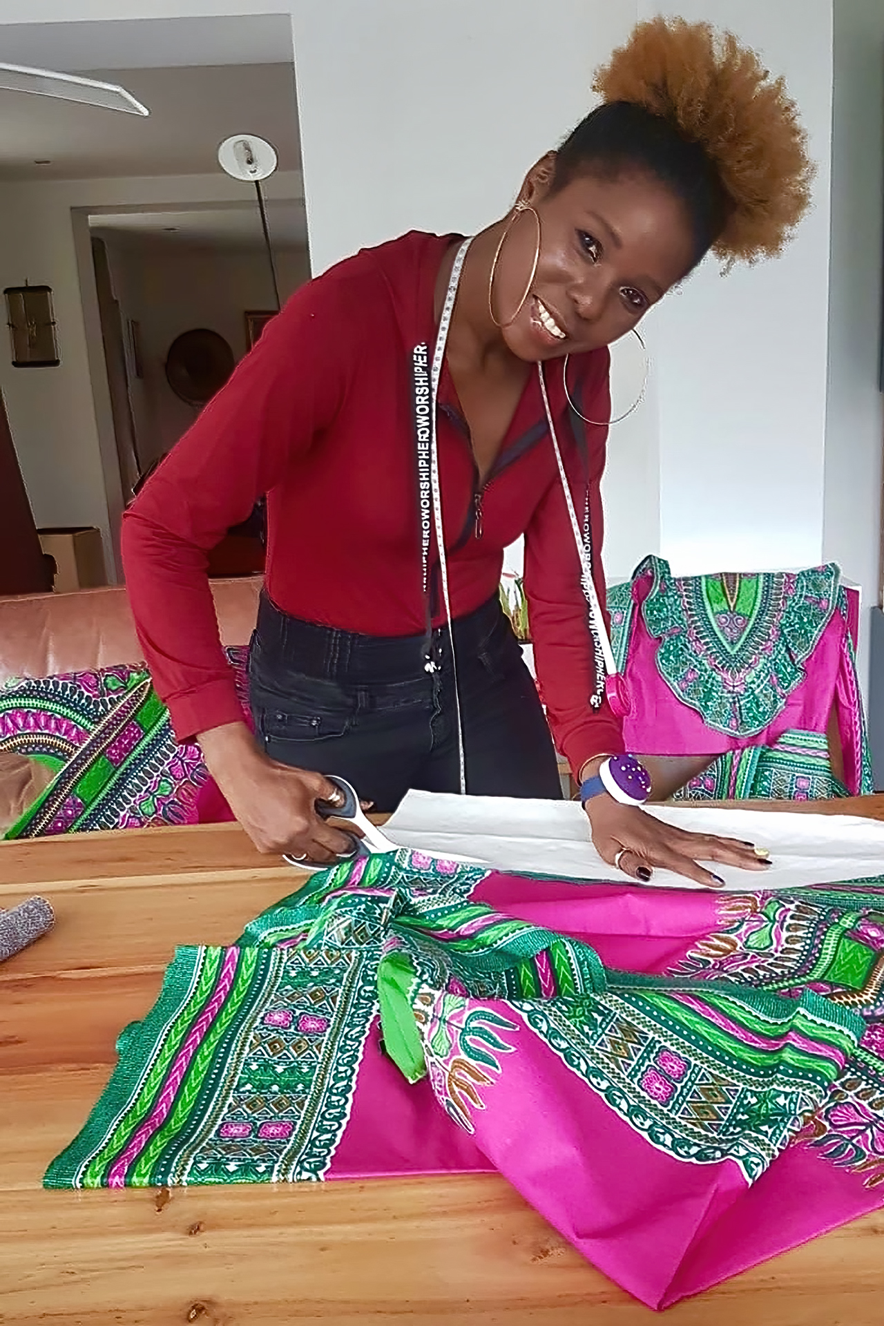 Afri Mode - Euge-W Kollektion 2023 -  Dezember - die afrikanische Bluse Sybell