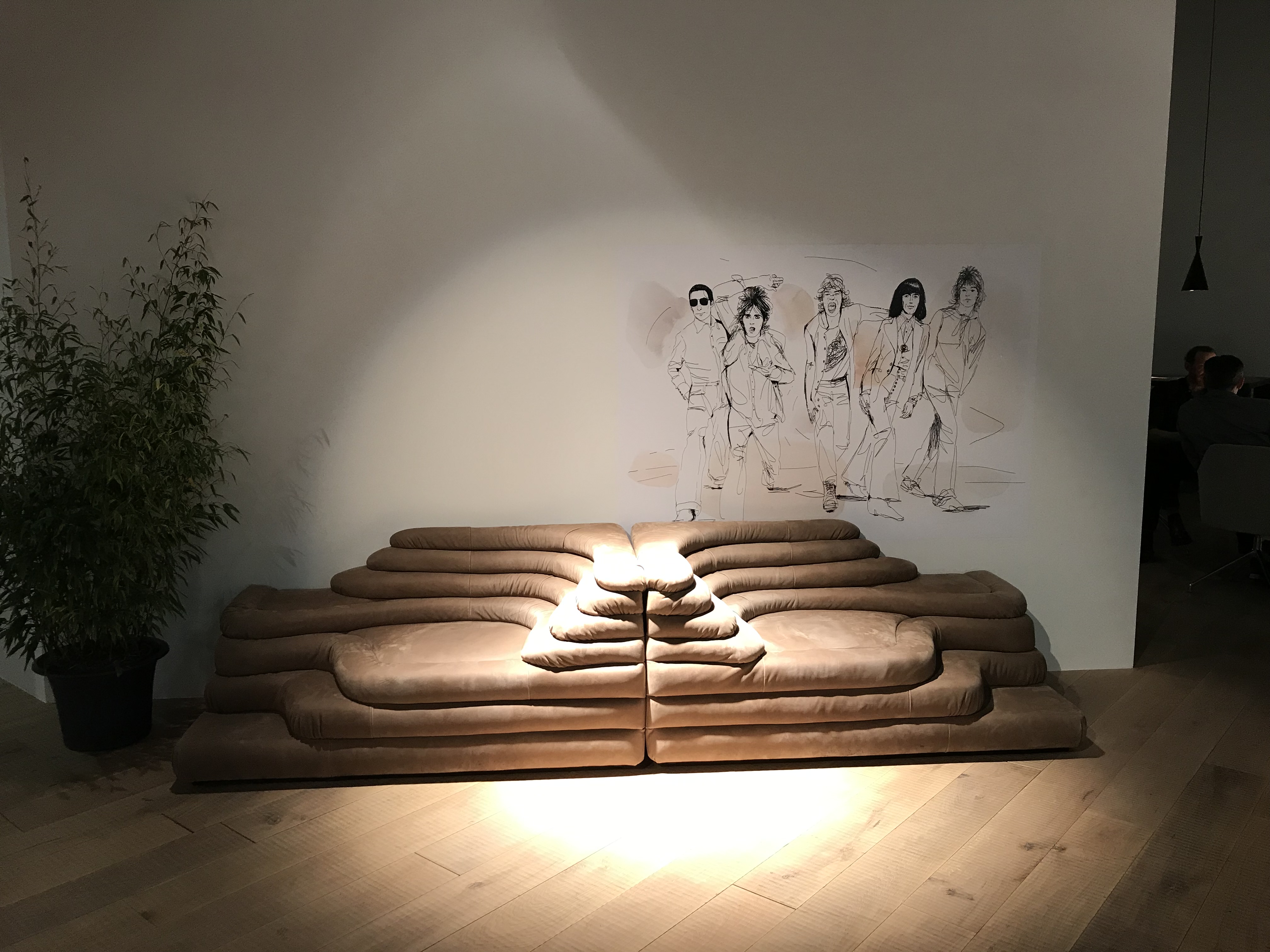 Moderne Sofas im skandinavischen Design