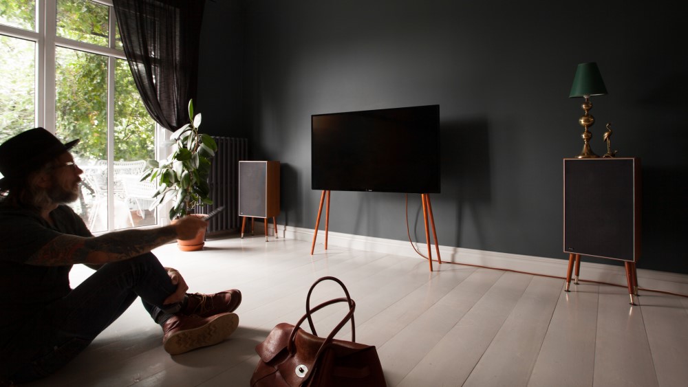 TV-Ständer Holz minimalistisch Walnuss