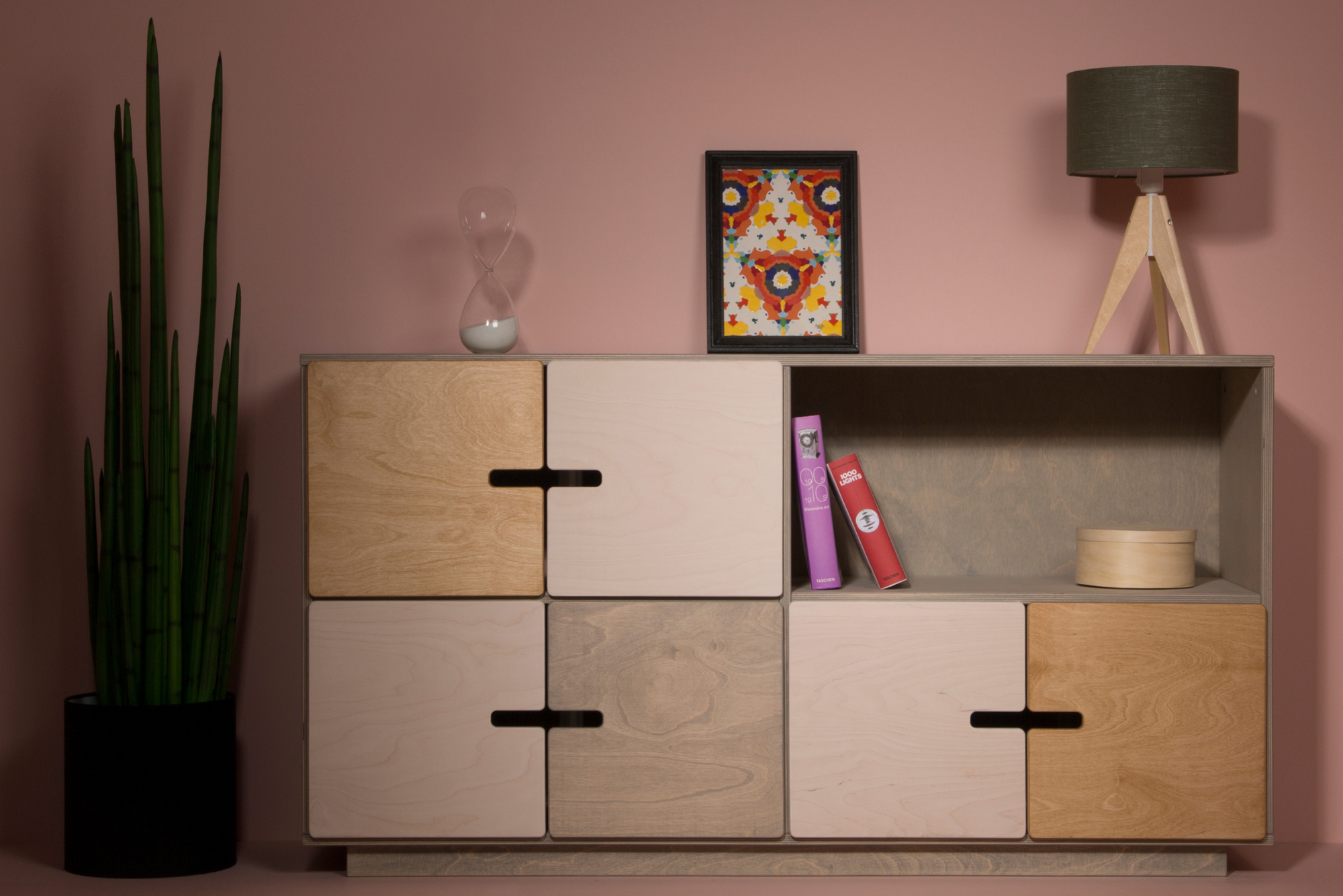 Sideboard PIX aus Holz mit Türen - skandinavisches Design
