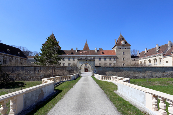 Walpersdorf_Schloss.jpg