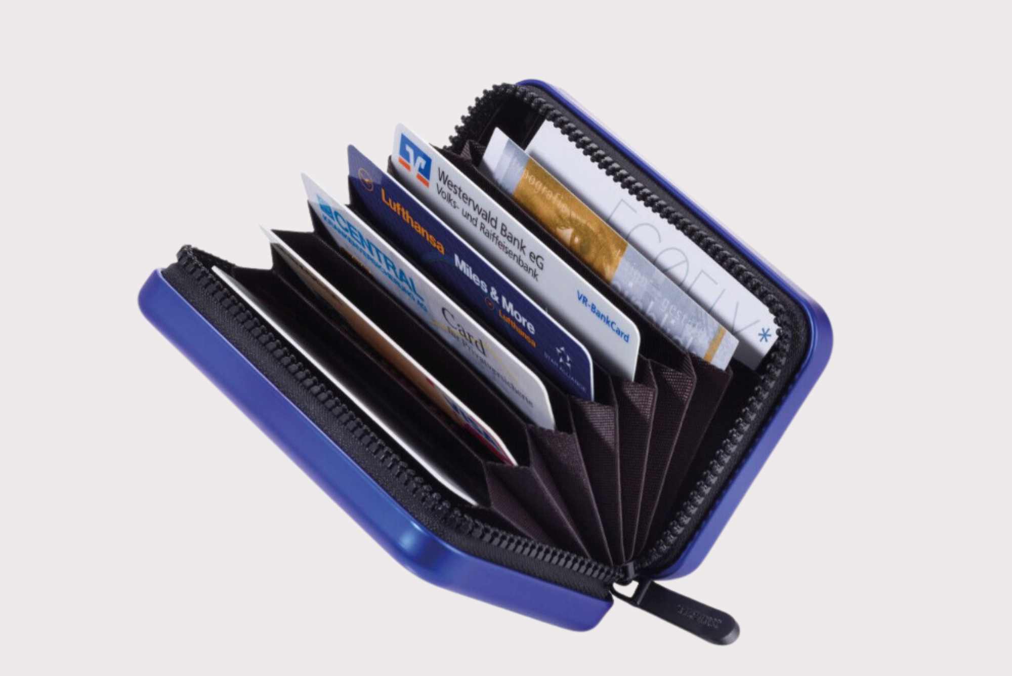 Innovative Tech-Gadgets für Mitarbeiter & Kunden - Kreditkartenkoffer mit RFID-Schutz