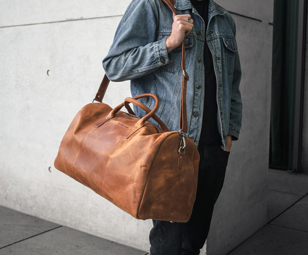 Leather Weekender Bags for men - HOLZRICHTER Berlin