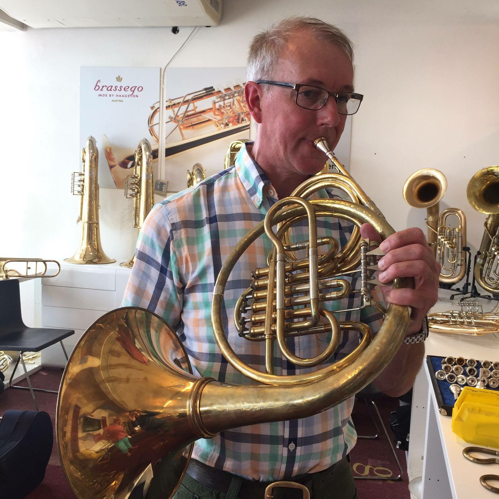 Tim Barrett -Vienna Horns of Scotland - Brassego-Wienerhorn